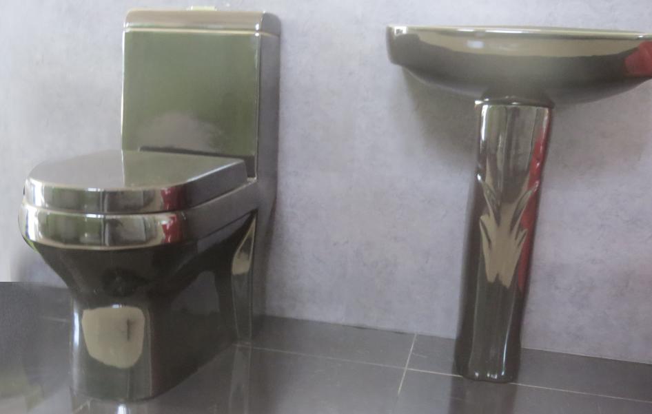 sanitarios preto mtalizado.jpg